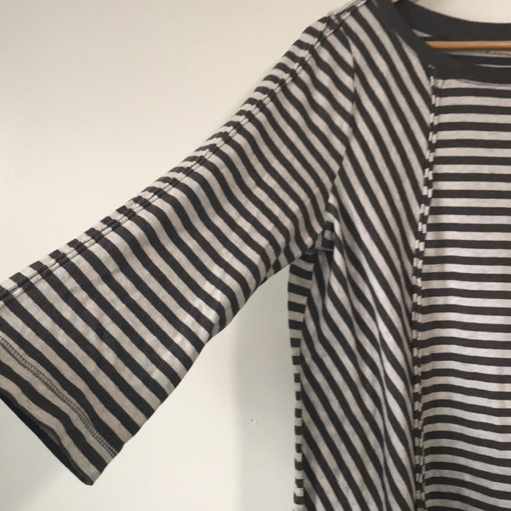 Soft Surroundings Tops Lilo Tunic Charcoal Grey Stripe shirt size Medium - Picture 5 of 13